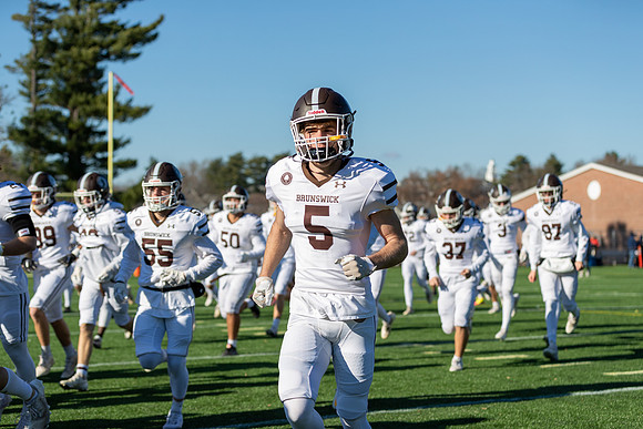 football_nepsac22_fg2_5077