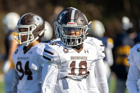 football_nepsac22_fg3_2397