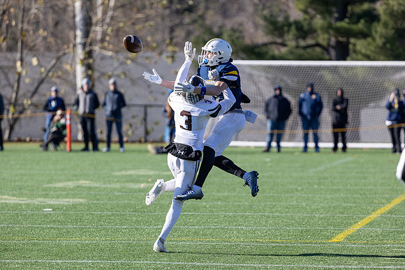 football_nepsac22_fg3_2453