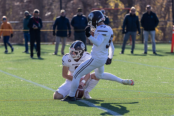 football_nepsac22_fg3_2519