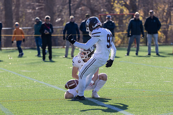 football_nepsac22_fg3_2520