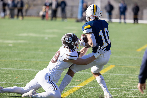 football_nepsac22_fg3_2533