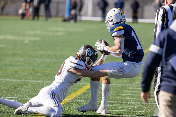 football_nepsac22_fg3_2535
