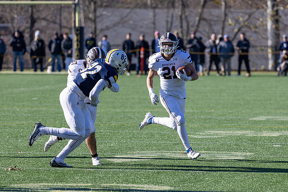 football_nepsac22_fg3_2551