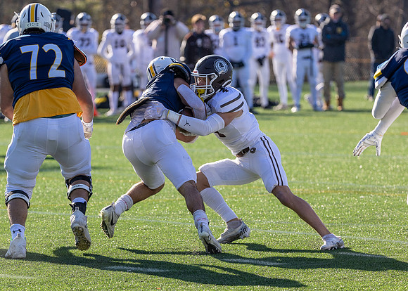 football_nepsac22_fg3_2613