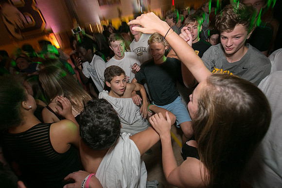 hc16_dance_us_ss_2318