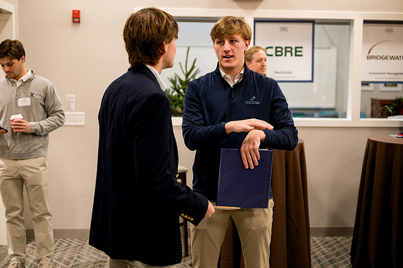 careercenter_tablenetworking25_ah_0039