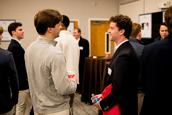careercenter_tablenetworking25_ah_0158