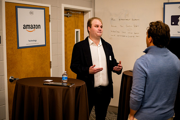 careercenter_tablenetworking25_ah_0159