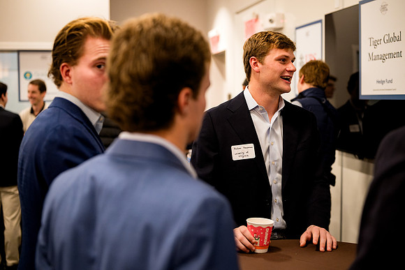 careercenter_tablenetworking25_ah_0172