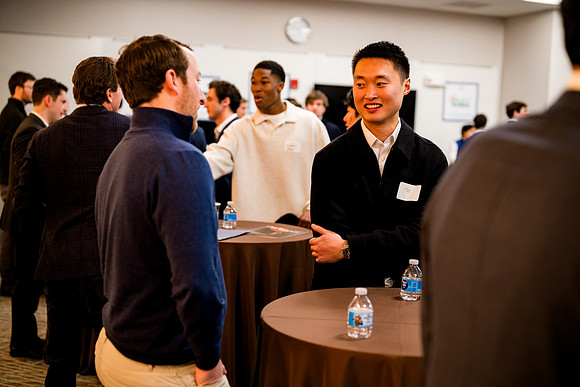 careercenter_tablenetworking25_ah_0184