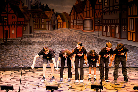 somethingrottenjr_musical24_ms_0777