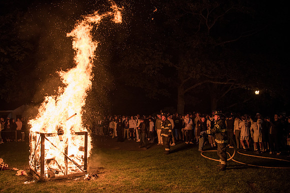 hc18_bonfireworks_wkl_3769