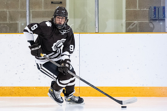 hockey_2022-12-10_dburns_7585