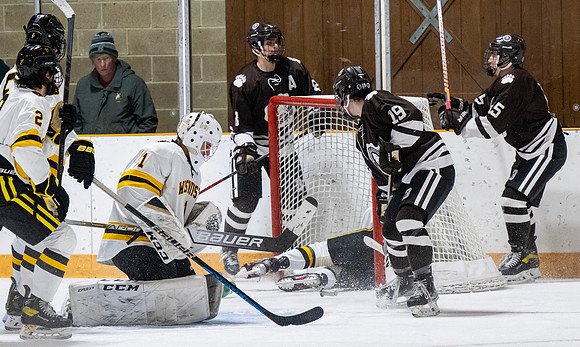 hockey_2022-12-10_dburns_8323