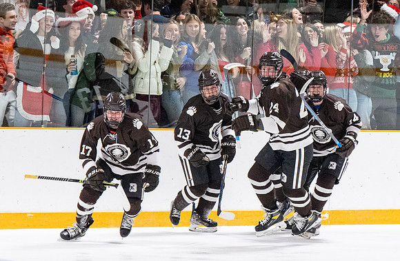 hockey_2022-12-10_dburns_8124