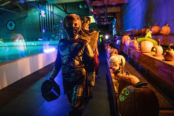 pumpkinparade_psls_wkl_4244