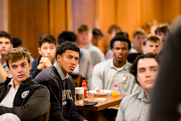 hc24_fballbfast_ah_0085