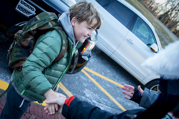holiday_handshake16_jfess__4848