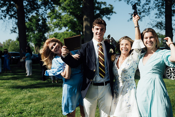 graduation24_post_jk_4111