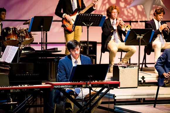 holidayconcert22_us_ah_0016