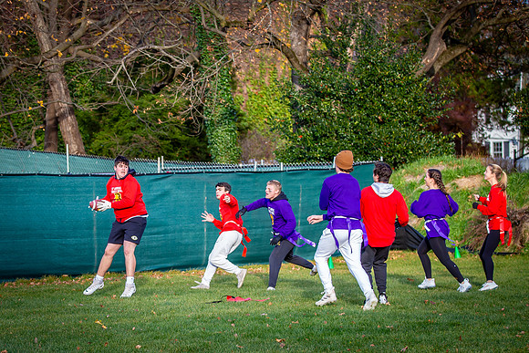 turkeybowl24_us_jfess2_1452