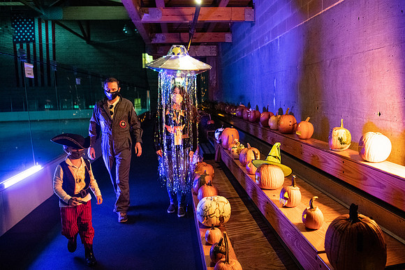 pumpkinparade_psls_wkl_4035