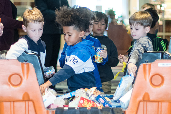 thanksgiving18_fooddrive_ps_wkl_0034