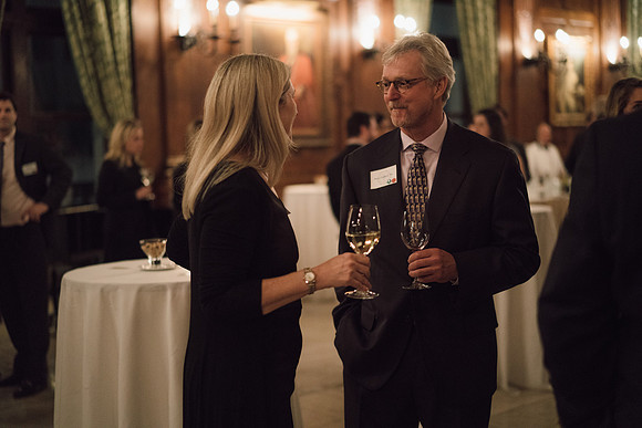 alumni_holidayparty15_25mb_jk_4364