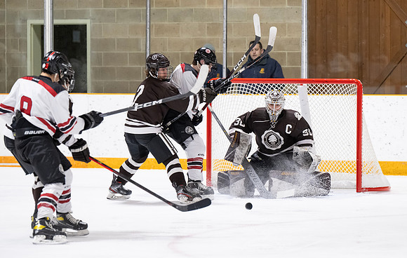 hockey_2023-02-03_dburns_0232