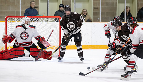 hockey_2023-02-03_dburns_0422