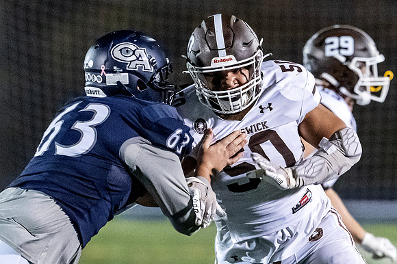 football_2022-10-28_dburns1_9055