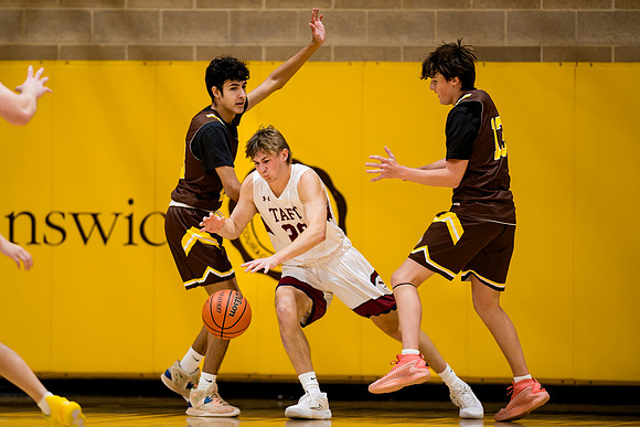 basketball_jv_2024-120-07_ah_0110