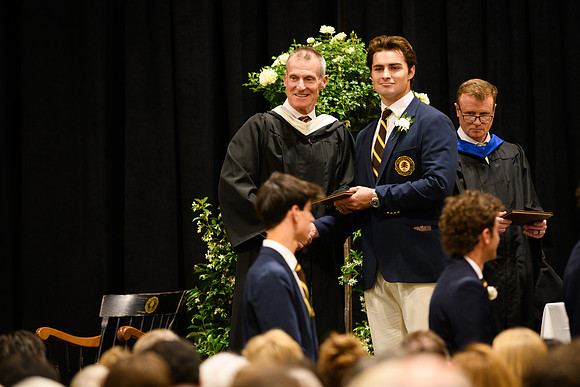 graduation25_diploma_wkl1_4713