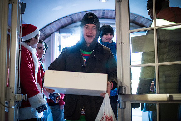 holiday_handshake16_wkl_0010