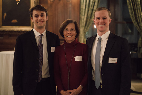 alumni_holidayparty15_25mb_jk_4301