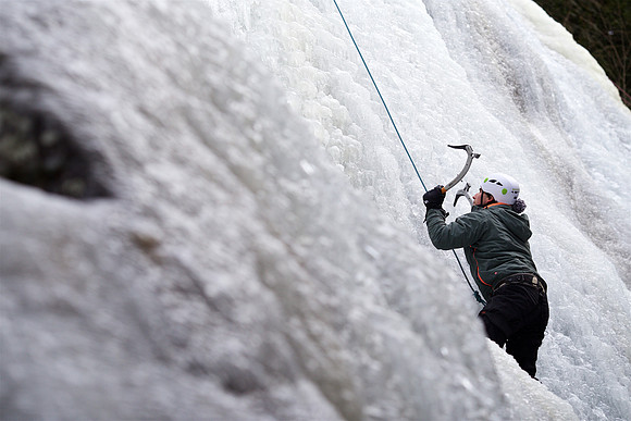 campdudley16_iceclimbing_bd_6293
