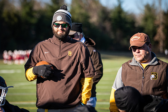 football_nepsac19_wkl8_1556