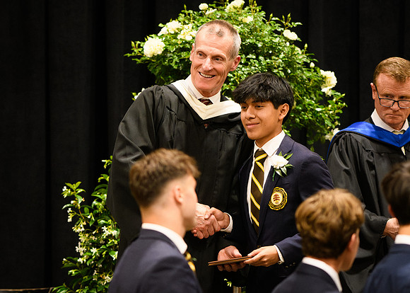 graduation25_diploma_wkl1_4747