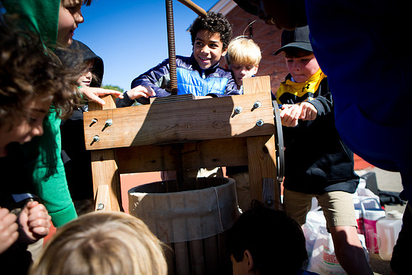 appleciderpress_gr2_mkras_0046
