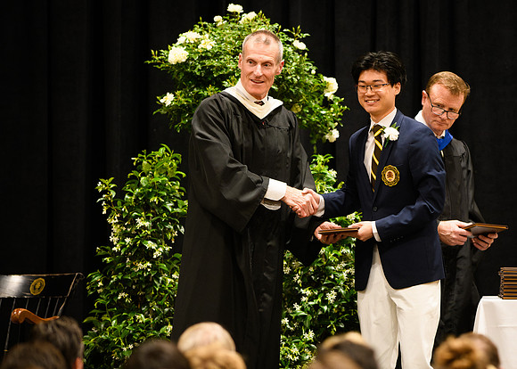 graduation25_diploma_wkl1_5002