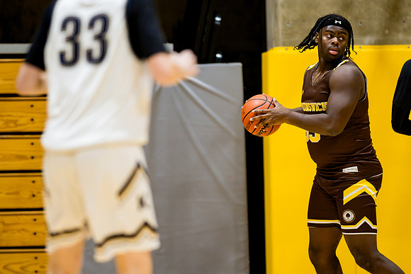 basketball_jv_2024-12-17_ah_0068