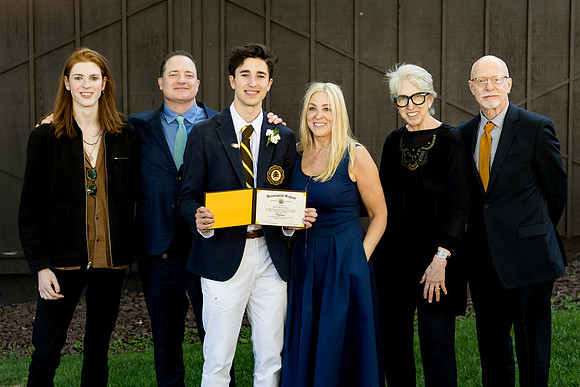 graduation23_post_ah_0446b