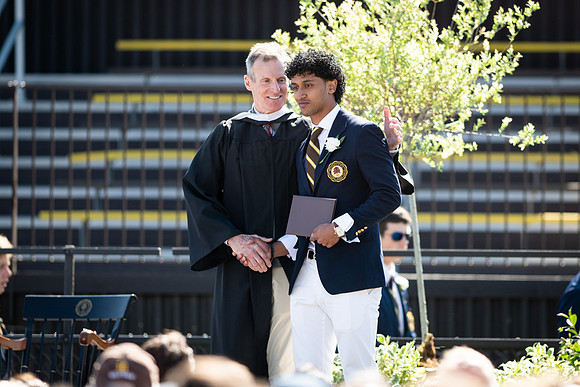 graduation23_diploma_wkl2_9193
