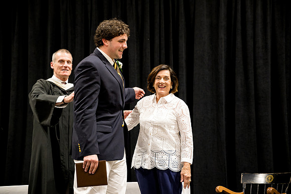 graduation25_diploma_ah_0594