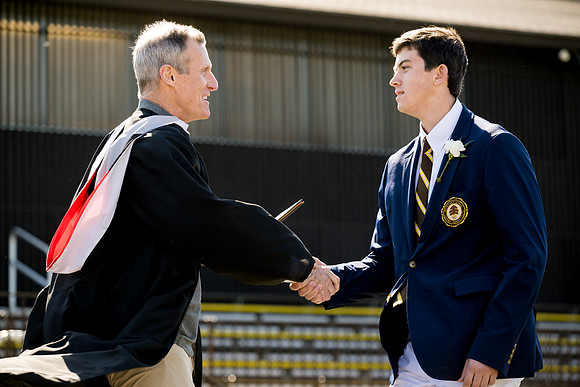 graduation23_diploma_ah_0224