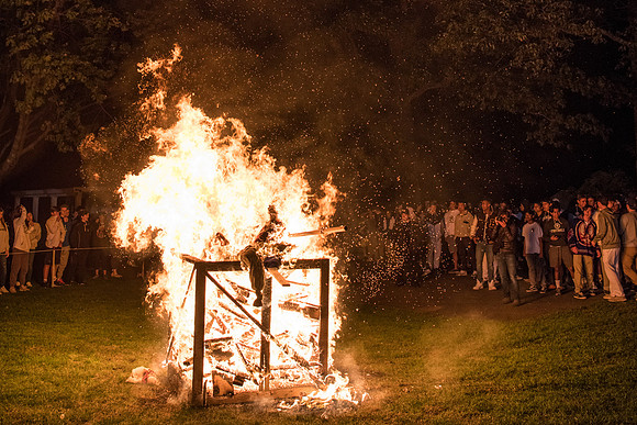 hc18_bonfireworks_wkl_3777