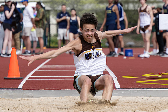 trackfield_2023-04-15_dburns_2443