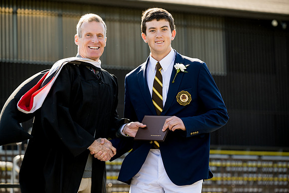 graduation23_diploma_ah_0225