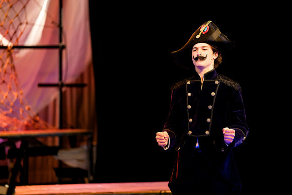 hmspinafore_springmusical25_sat2_us_ah_0121